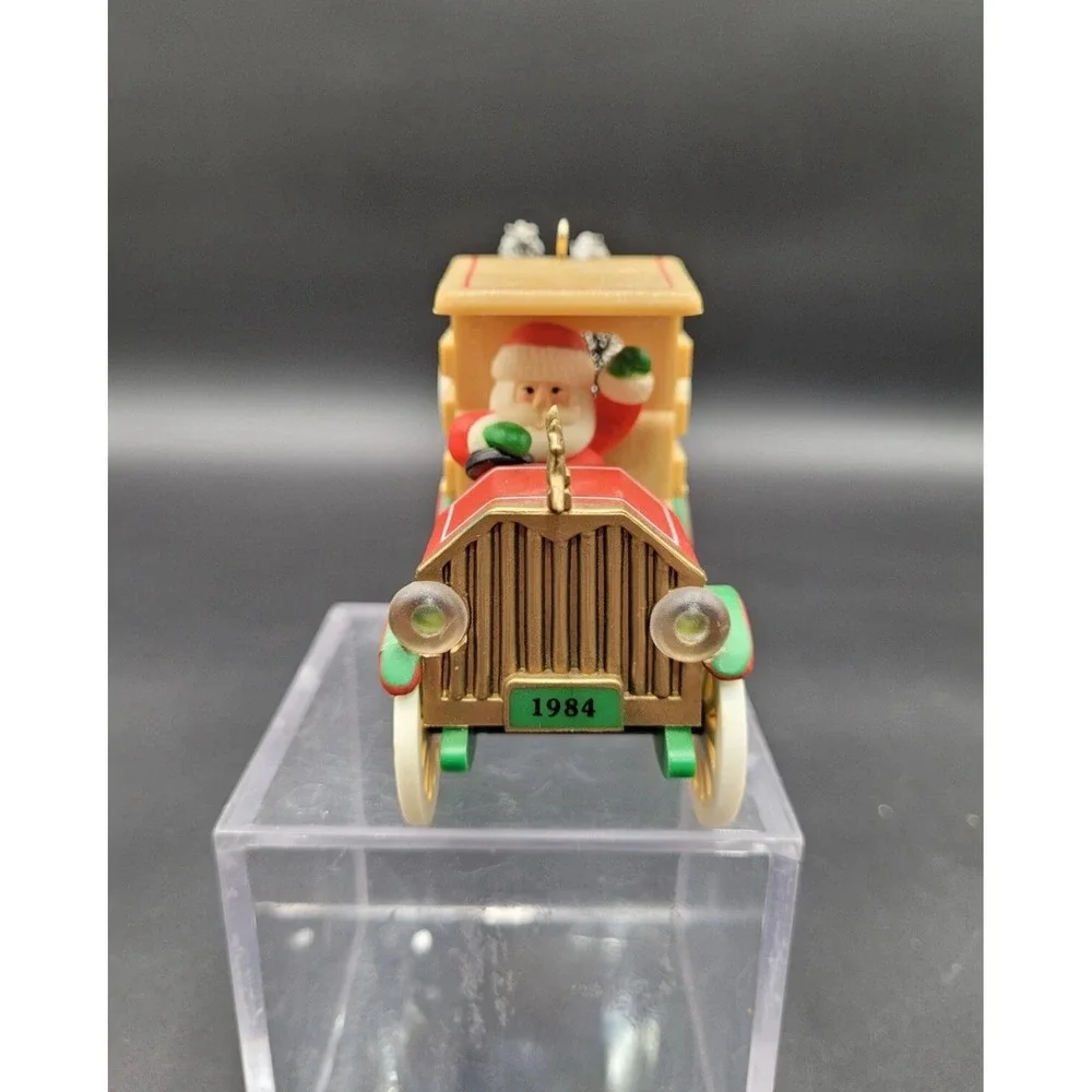 Vtg‎ 1984 Christmas Hallmark Keepsake Ornament Santa's Deliveries 6th in Series
